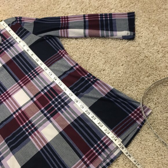 Stretchy Plaid Print 3/4 Sleeve Pullover Top - Picture 15 of 16